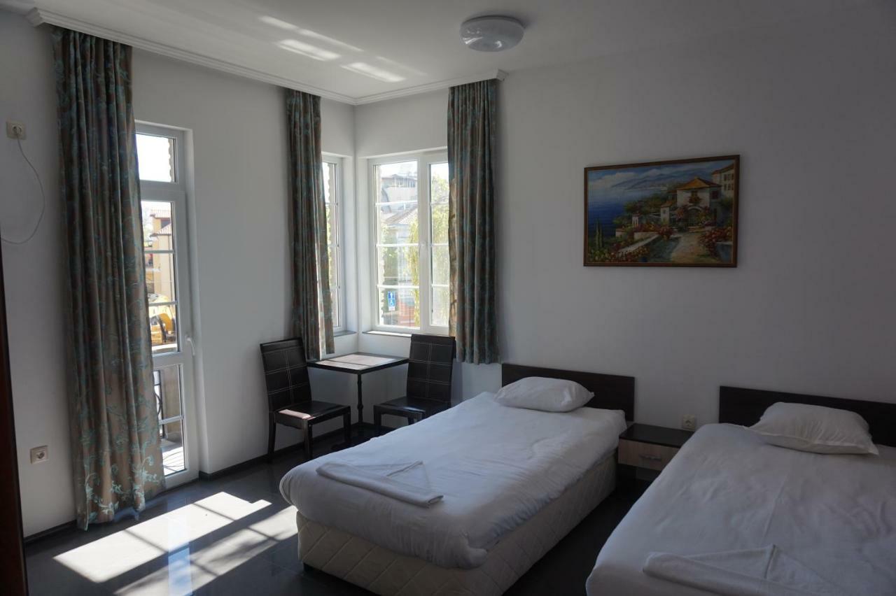 Seaside Guest Rooms Burgas City Eksteriør billede