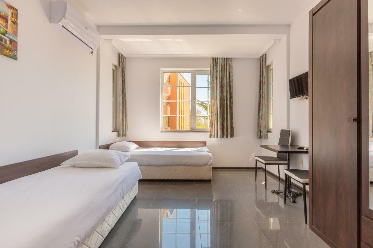 Seaside Guest Rooms Burgas City Eksteriør billede